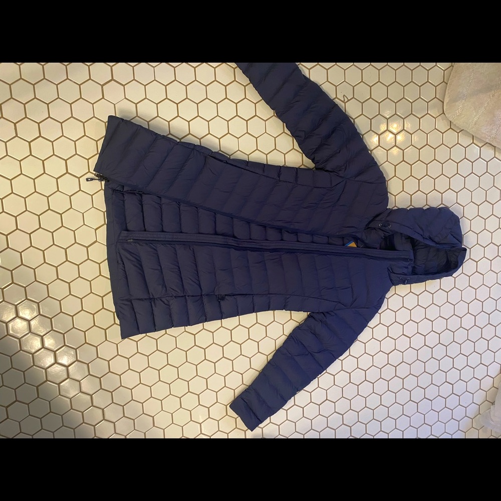 Patagonia puffer jacket NWT, XS